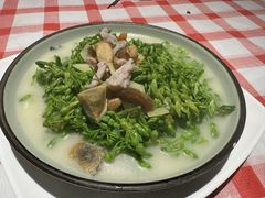 -龙桥私厨·姜花菊花过桥鱼·顺德菜(容桂店)