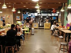 大堂-麦当劳(郑州东高铁站店)