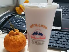 招牌大福草莓奶茶-伏小桃(萧山银隆店)