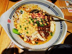 -呼啦面馆·头牌豌杂面(爱琴海店)
