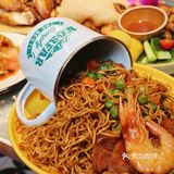 昆明探店｜泰国街边橙色房子里吃泰式大排档