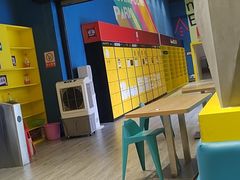 -爱蹦iBOON蹦床运动馆(江汉店)