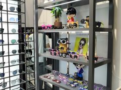 -回瑞眼镜·蔡司·依视路官方授权店(广益路万达店)
