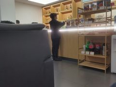 -弘仁宝佳比亚迪4S店(宝山旗舰店)