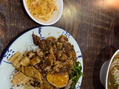 -花溪黄牛肉粉·金牌卤肉饭
