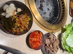 -蚂蚁洞·烤肉大营地(上海静安大悦城店)