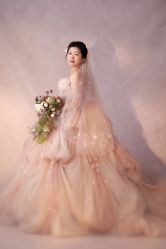 -雪中彩影婚纱摄影·微光艺术中心