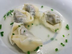 荠菜猪油渣大馄饨-君东记本帮面馆(天钥桥路店)