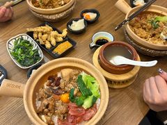 -煲仔皇腊味煲仔饭(经四万达店)
