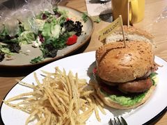 -HELLO 27 意面·沙拉·帕尼尼