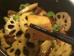 干锅卤味香-天一朴素(武汉大学店)