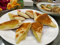 黄米烙-小船渔村•大连菜•大连焖鱼(明泽街店)