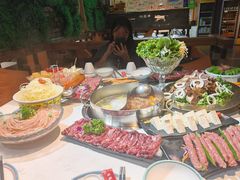 -牛员外鲜切牛肉火锅