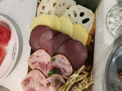 -洪氏嗨捞·广东猪肚鸡·椰子鸡火锅(西咸万象城店)