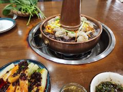 -岳记兴隆·青城腊排铜火锅(融创店)
