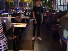 -烤圣自助美食音乐餐厅