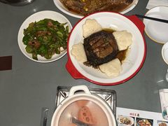 -梓檚中餐厅湖北菜小龙虾武昌鱼排骨藕汤(黄鹤楼店)