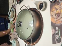 -洪氏嗨捞·猪肚鸡火锅(阳光天地店)