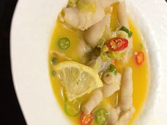 金汤柠汁酸辣鸡爪-滇野云南野生菌餐厅(陕西南路店)