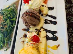 -Dang restaurant (patong phuket)