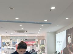 -荣耀授权专卖店(黄浦浙江中路店)