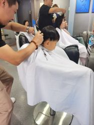 -艺格造型染发烫发