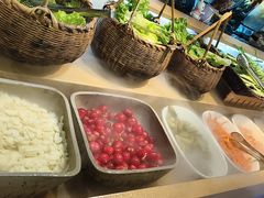 -鑫海汇烤肉海鲜自助(滨江道店)