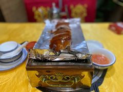-东方之猪四更烤乳猪(金垦总店)