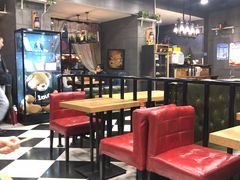 -愉肴麻辣香锅(中山路店)
