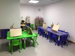 -小院儿童绘馆(富国里店)