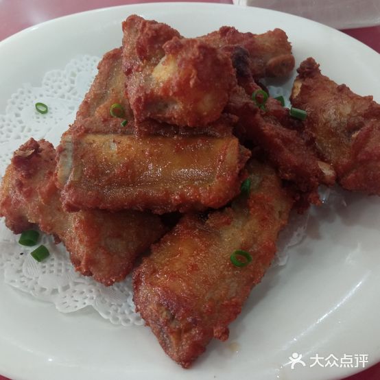阿宏饭店(古林镇蜃蛟社区卫生服务站东)