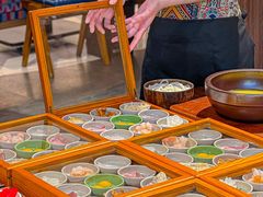 -良米山·云南野生菌过桥米线(上海首店)