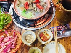 -阿婆情腊排骨火锅(金虹路店)