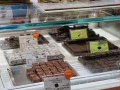 -VENCHI 闻绮(北京国贸商城店)