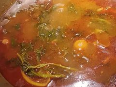 -野山舂·贵州现舂酸汤火锅(鸿通城店)