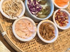 -包整·丝娃娃(一览甲秀楼风景店)