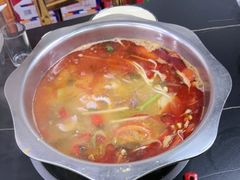 -周良天山牛杂城(天山路总店)