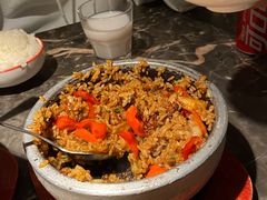 当红小炒肉石锅饭-新白鹿餐厅(金鹰新街口店)