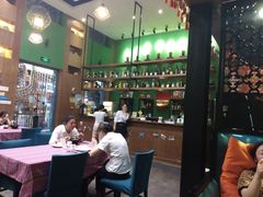 -香巴拉云南餐厅(华莱坞店)