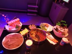 -唯爱KTV聚会餐厅(仙林东城汇店)