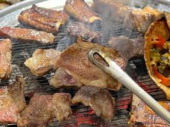 -围炉肉舍•炭烤活鳗•丹东海鲜烤肉(步行街店)