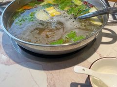 -乡土黄·鲜牛肉火锅·小龙虾(兴业街店)
