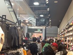 -ABC MART(心斎橋店)