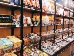 面包甜点陈列柜-来伊份(龙之梦长宁店)