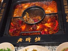 -老牌坊云南鱼豆花火锅(哈西万达店)
