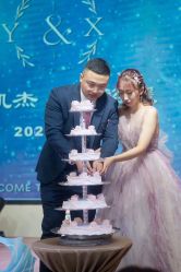 -艾朵婚纱