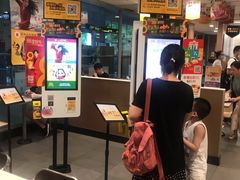 -麦当劳(轻轨曹杨路店)