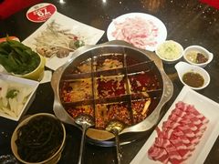 -小天鹅火锅·一线江景洪鼎旗舰店(洪崖洞店)