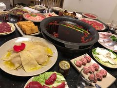 -茅草房·河畔园林火锅