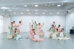 -深舞形体民族舞蹈工作室